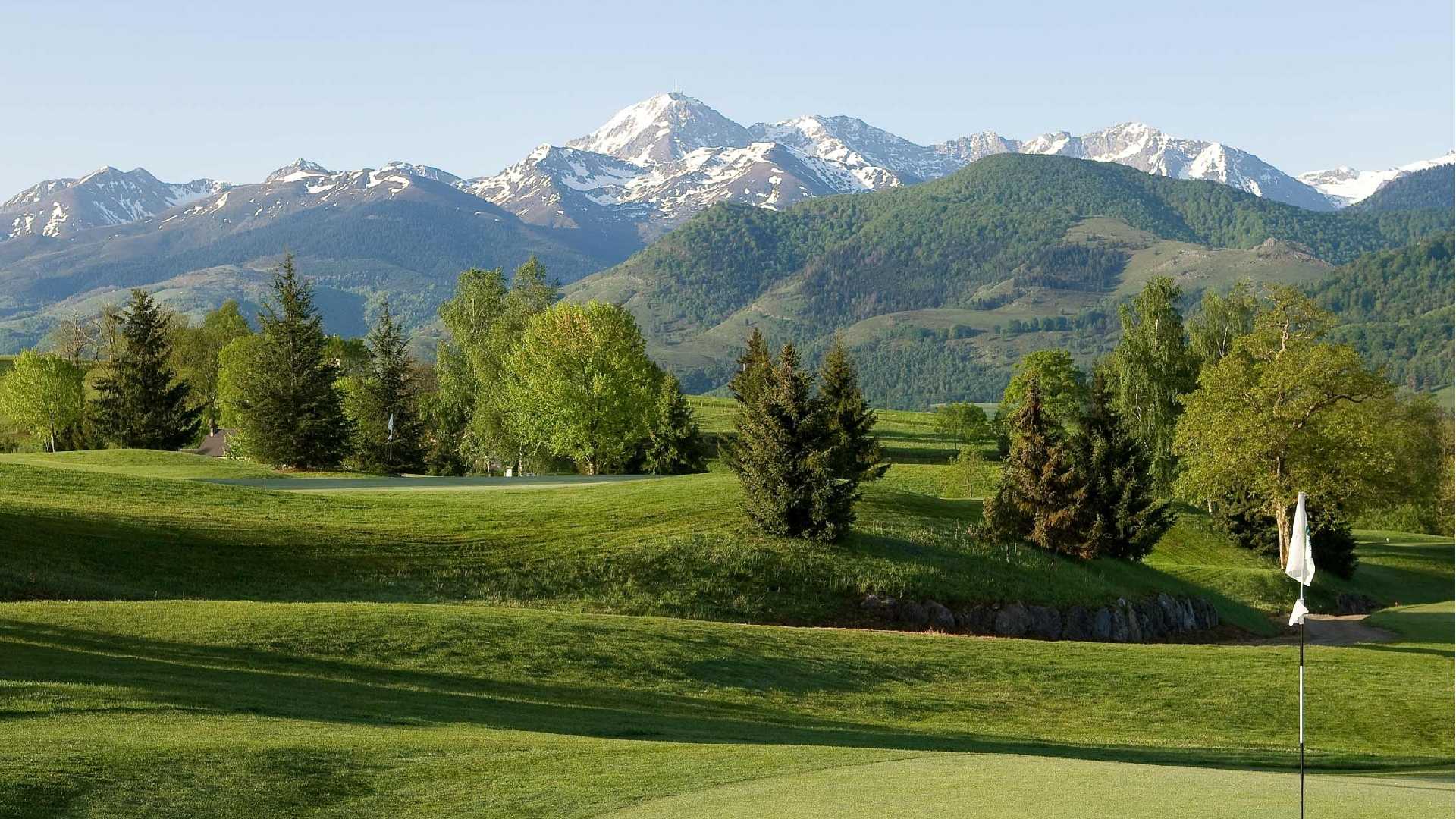 Golf de la Bigorre - Carré Py' Hôtel***  Bagnères de Bigorre Pyrénées